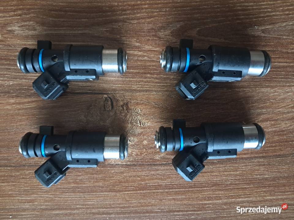 Nowe 4 wtryskiwacze paliwa 01F002A do Peugeot sprzedam