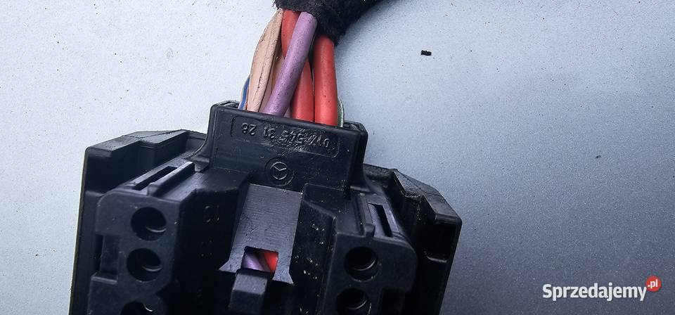 Kostka stacyjki wtyczka mercedes w210 0175453428 Rok produkcji 1996 Zbąszyń