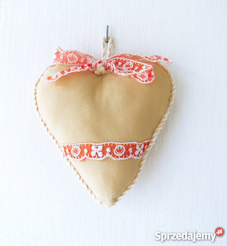 serduszko beżowe z koronką beżowy Wystrój okien Katowice sprzedam