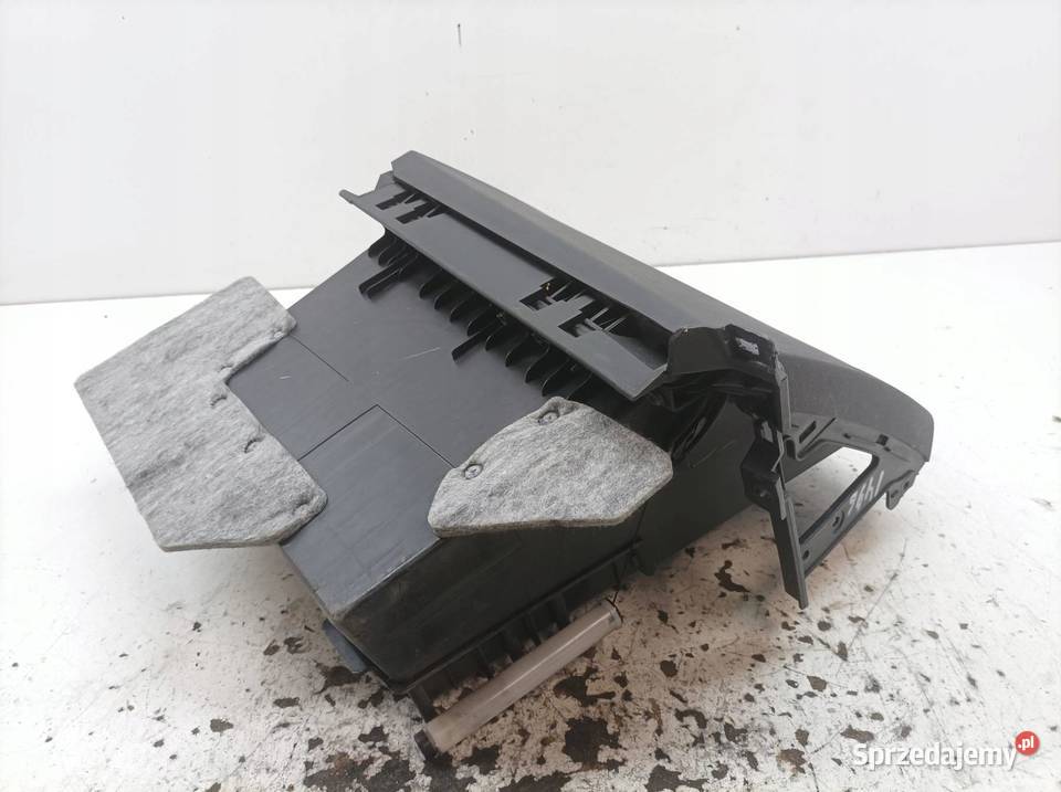 SCHOWEK PRAWY PASAŻERA DESKI EU Hyundai i20 I