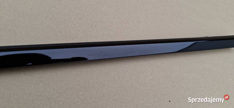 MERCEDES CKLASA W205 LISTWA ZGARNIAJĄCA LEWY Bieleń