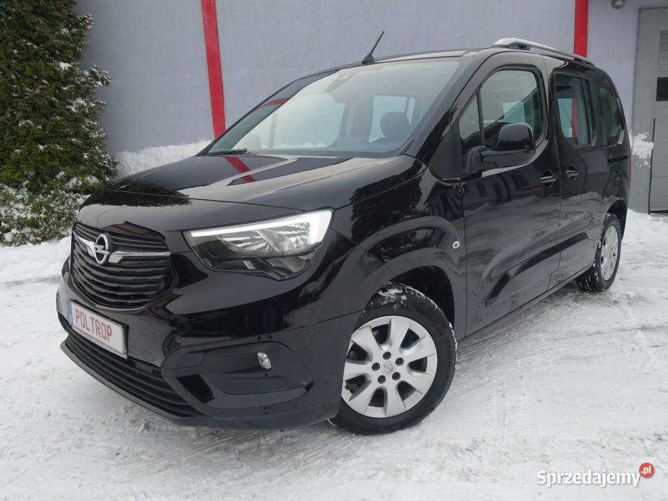 Opel Combo 15D Ledy Alu Klimatronik CarPlay