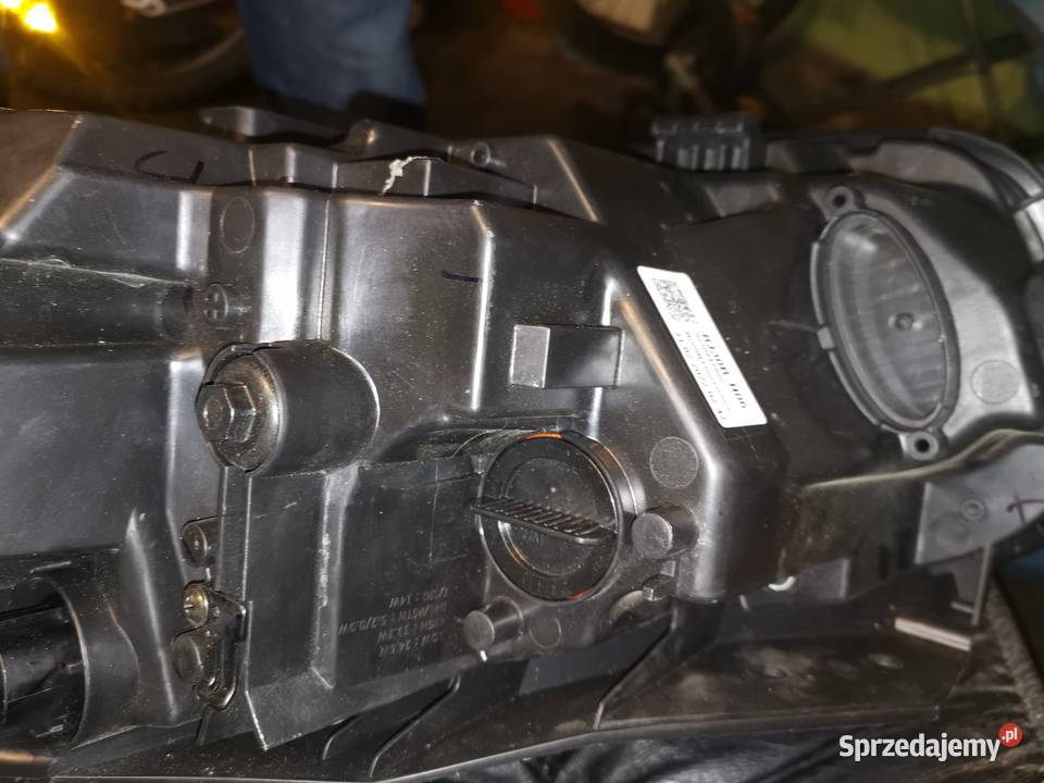 KIA XCEED XCEED LAMPA PRAWA PRZÓD FULL LED Łódź