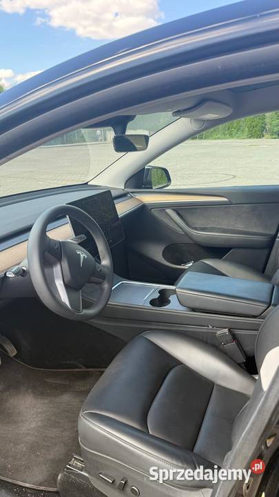 Tesla Y Long Range wersja europejska FV 23 0cm3 Borek Wielkopolski