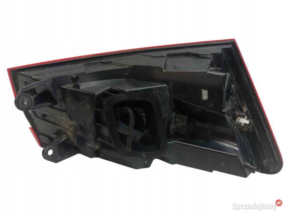 LAMPA TYŁ PRAWA EUROPA KOMBI Skoda Superb III Rok produkcji 2017