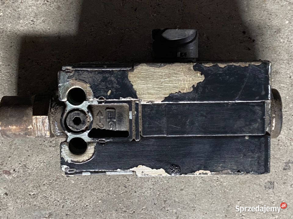 Elektro Zawór 0049978536 Atego Axor Actros ciężarowe Maszewo