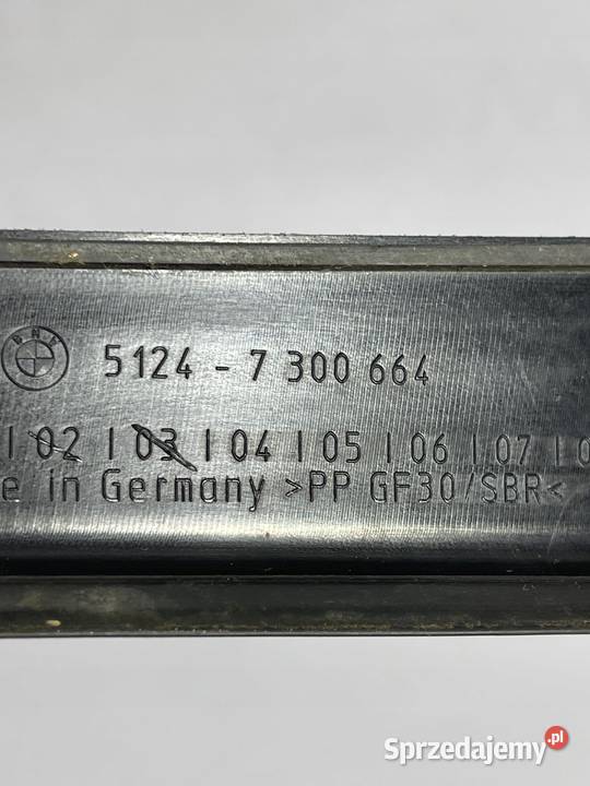 BMW F20 F21 OSŁONA RYNIENKI ODWADNIAJĄCEJ PRAWA