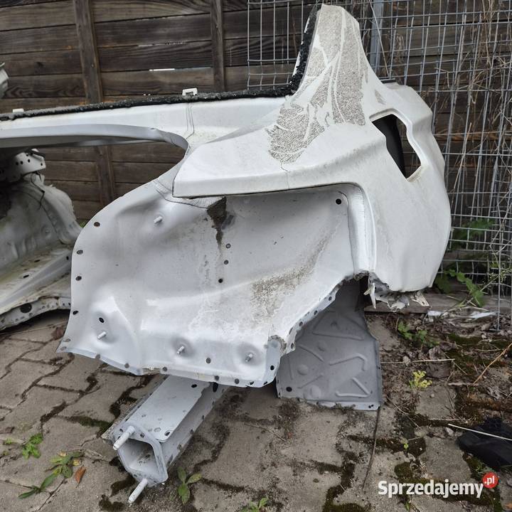 BMW F22 M235 ćwiartka tylna podłużnice słupek