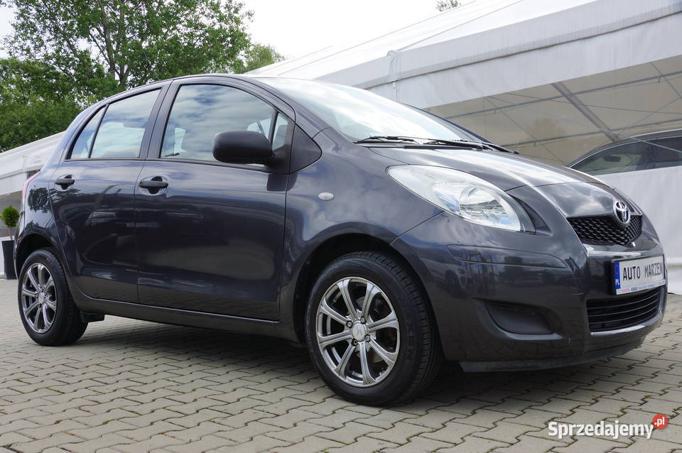 Toyota Yaris 13 Benzyna 101 Klima Mały przebieg 101KM