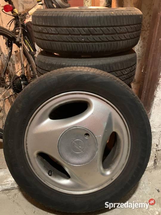 komplet alufelg 15 x4 z oponami letnimi Opel Mysłowice