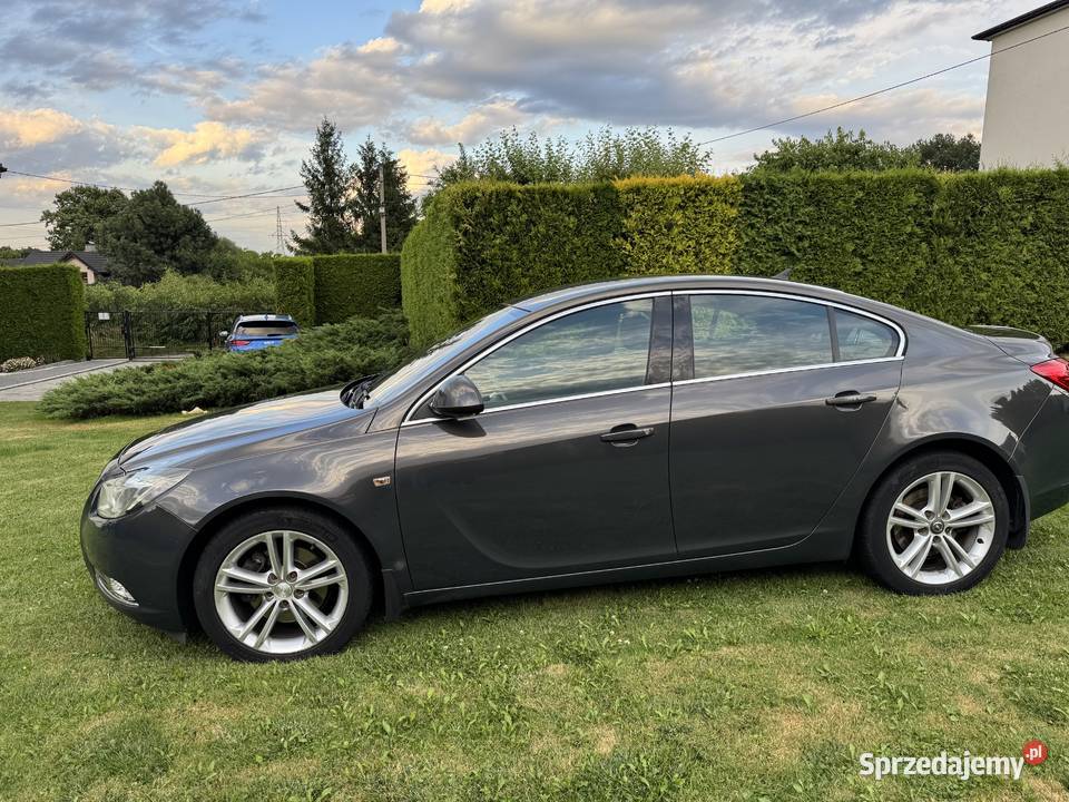 Opel Insignia Sedan 2013 20 Cdti Biturbo 4x4 Rok produkcji 2013 Bujaków