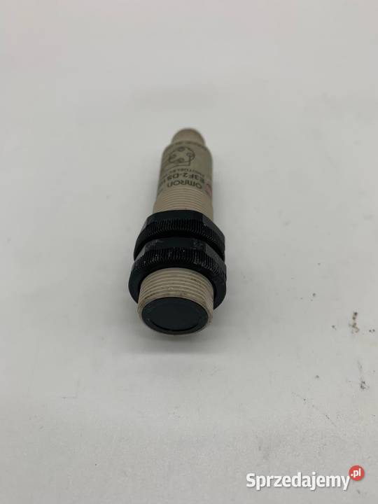 Omron E3F2DS10B4P1 Photoelectric Sensor Used