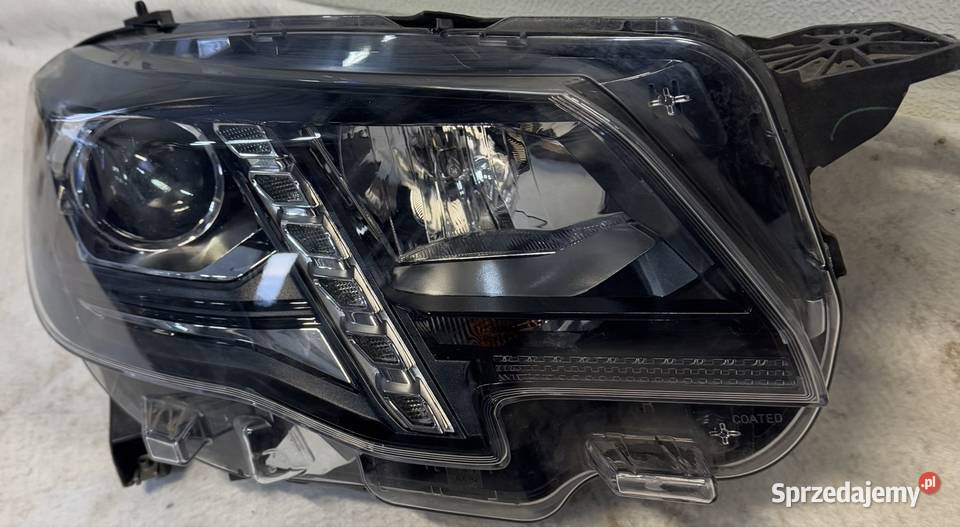 Lampa prawy przód Peugeot Rifter Partner VI Jasienica