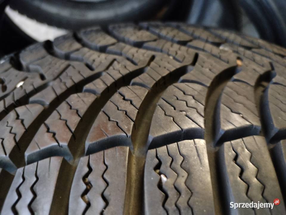 Opony zimowe 21555R17 94H używane