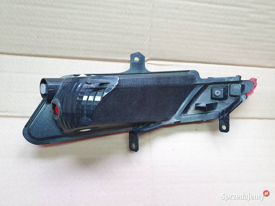 VOLVO XC60 LIFT LAMPA PRZECIWMGIELNA PRAWA TYŁ Międzychód