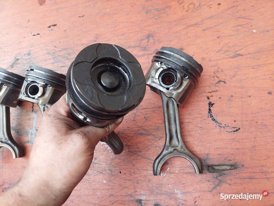 Tłoki korbowody 16 HDI TDCI 90 110 Peugeot Silniki i osprzęt Przyborów sprzedam