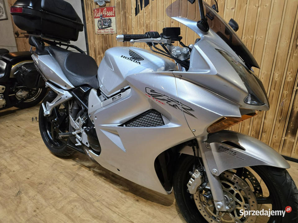 Honda VFR ZADBANY BŁYSZCZY technicznie super wielkopolskie Stare Miasto sprzedam