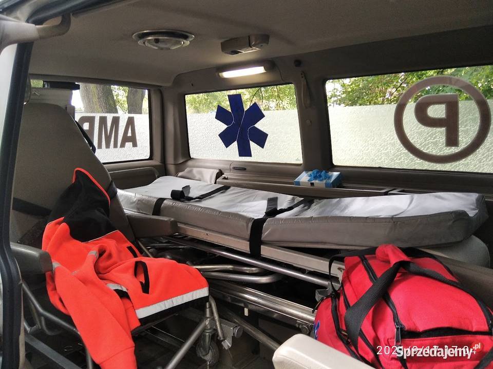 Ambulans VW T4 karetka nieuszkodzony Warszawa sprzedam