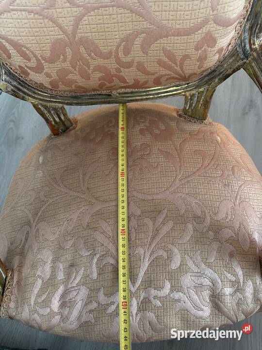 Fotel fotelik małej księżniczki antyk drewniany dolnośląskie Bystrzyca Kłodzka