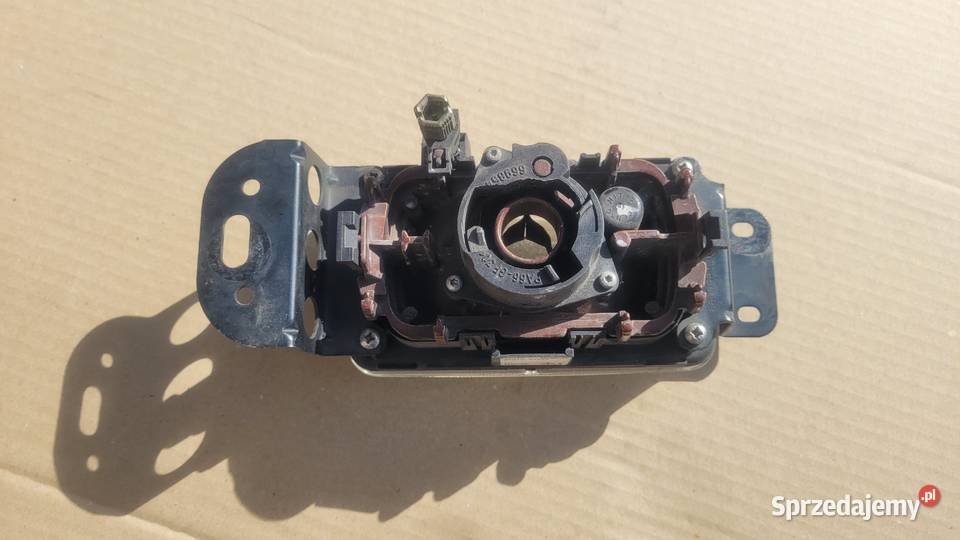TOYOTA COROLLA E12 20012007 HALOGEN PRAWY PRZÓD osobowe śląskie