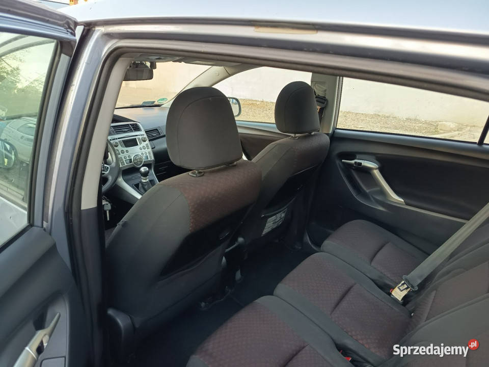 Toyota Verso Bezwypadkowy historia serwisowa 7 elektryczne lusterka lubelskie