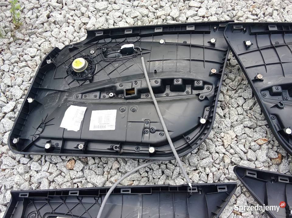 BMW e87 tapicerki drzwi komplet czarny welur dolnośląskie Wrocław