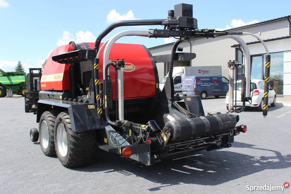 Prasoowijarka Vicon RF 235 BalePack Integral Sokoły