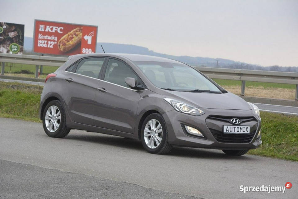 Hyundai i30 14 MPI Benzyna gwarancja przebiegu bluetooth podkarpackie Sędziszów Małopolski