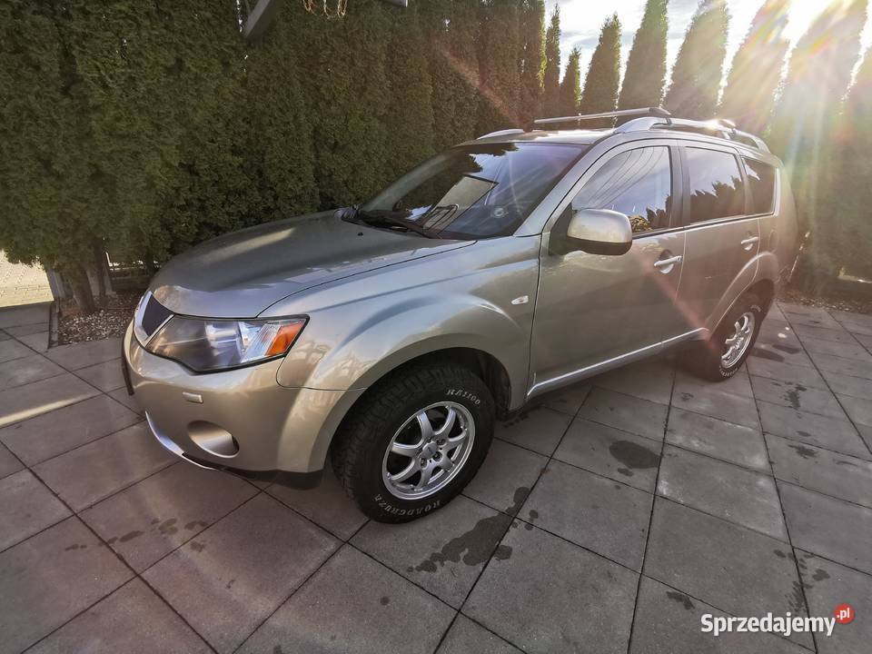Mitsubishi Outlander 22 DiD 4x4 super stan Oborniki