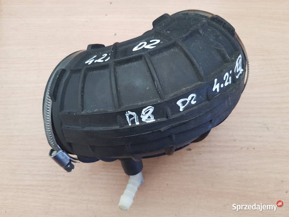 AUDI A8 S8 DOLOT RURA POWIETRZA 077129627Q Części sprzedam