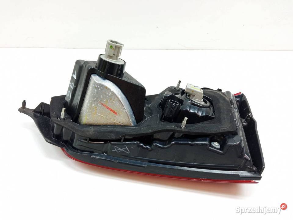 LAMPA TYŁ W KLAPĘ LEWA EUROPA J11 Nissan Qashqai sprzedam
