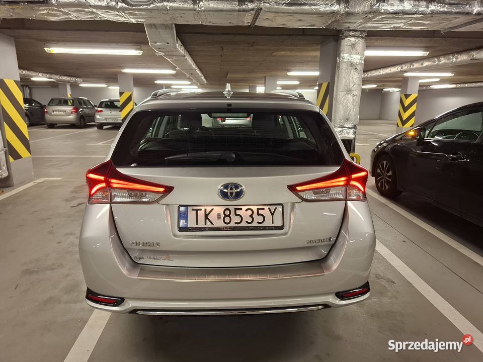 Sprzedam Totota Auris Kombi Hybryda 100KM Kielce