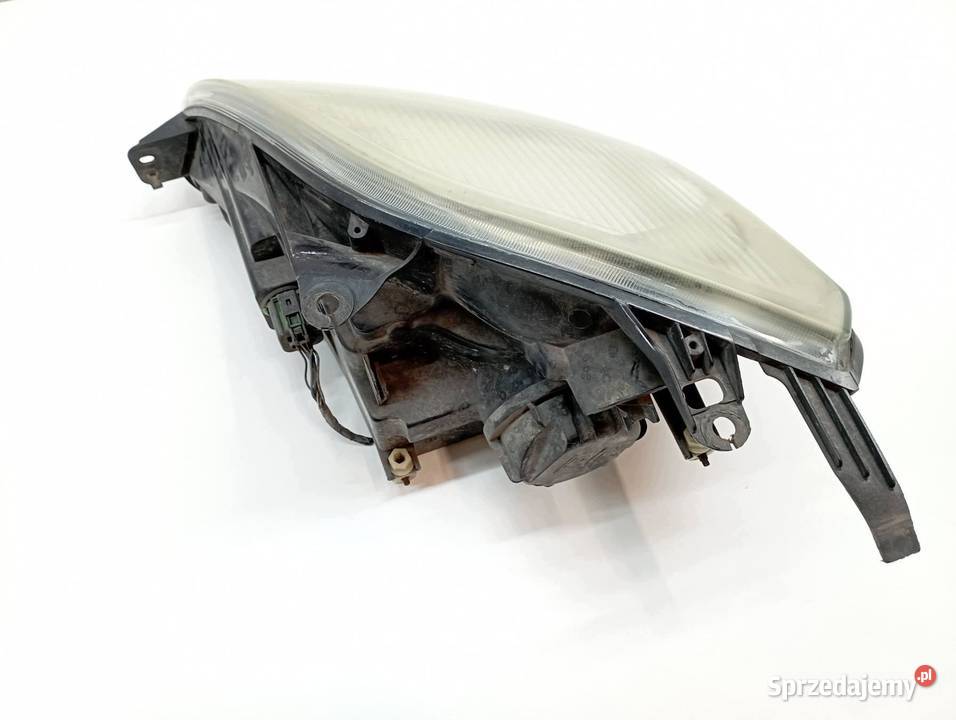 LAMPA PRZÓD PRAWA EU PRZED LIFT Ford Fiesta Mk6 świętokrzyskie