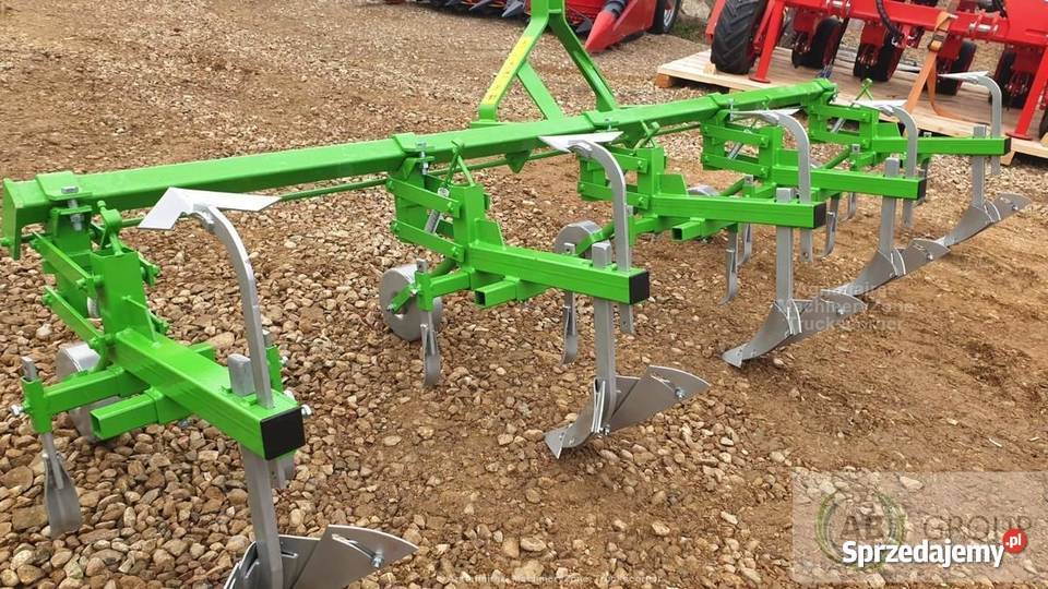 Bomet Pielnikoobsypnik P4751 Maszyny uprawowe podlaskie Białystok