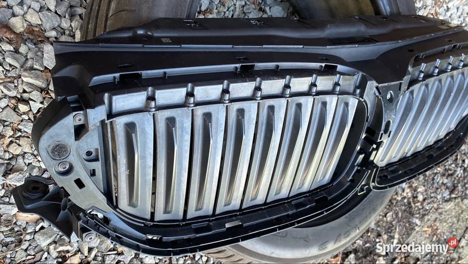 BMW 5 G30 G31 1720 grill atrakcje a przednią z