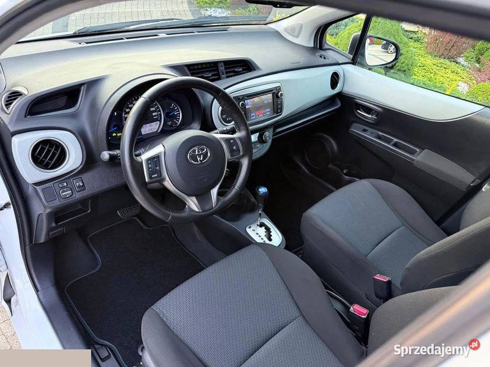 Toyota Yaris Hybrid 15 VVTi 100 2015r wielkopolskie
