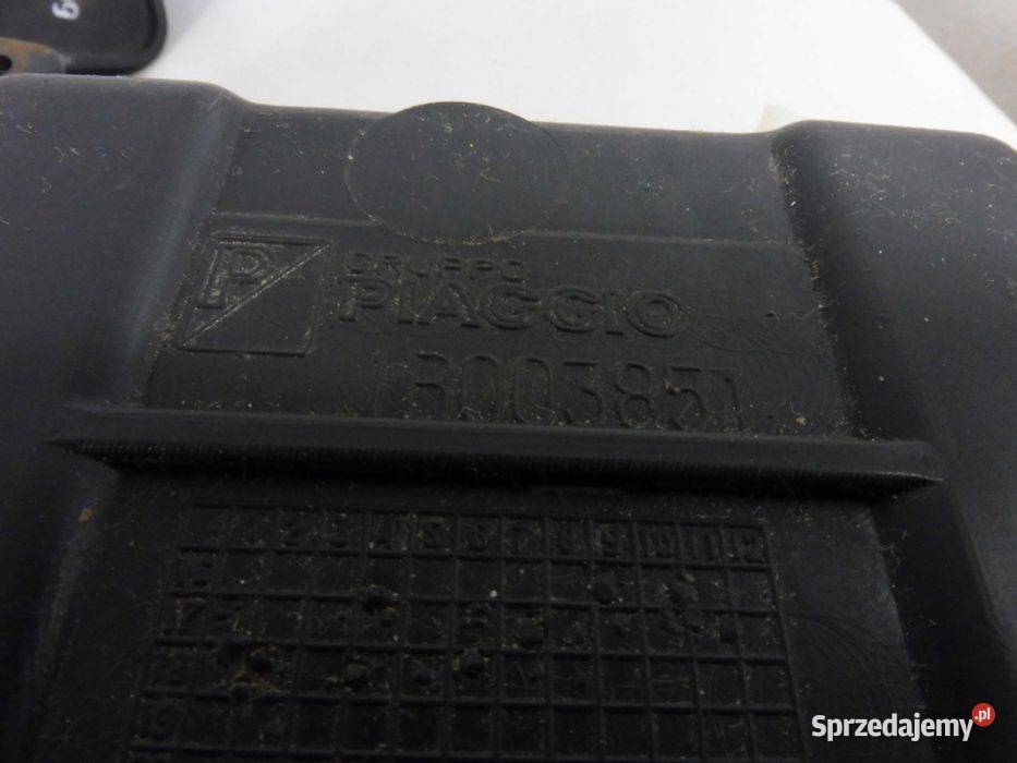 Piaggio MP3 500 wypełnienie pod siedzenie 1420r Poznań