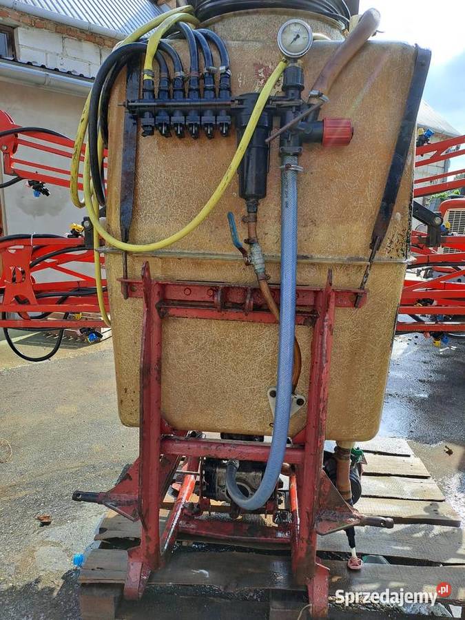 Opryskiwacz 400l belka 15m potrójne dysze Opryskiwacze małopolskie sprzedam