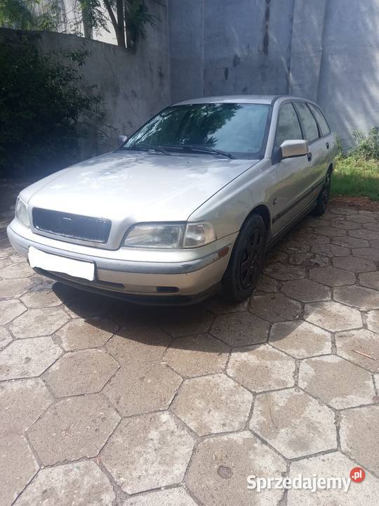 Sprzedam Volvo V40 18 Benz Gaz benzyna+LPG łódzkie Łódź