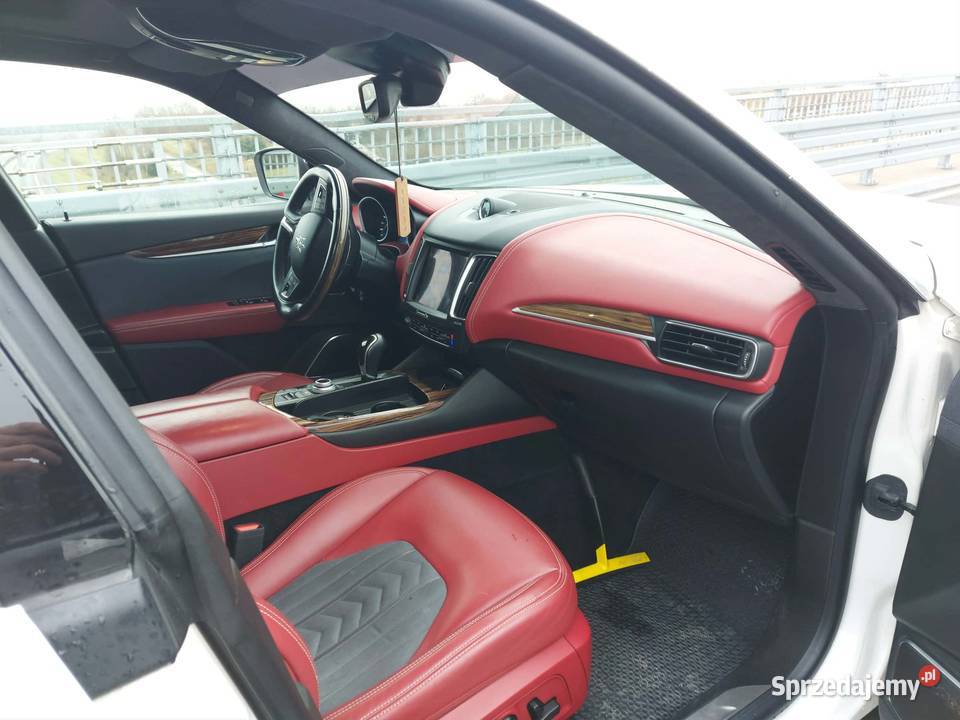 MASERATI LEVANTE 2018 Q4 GRANLUSSO nieuszkodzony Sanok