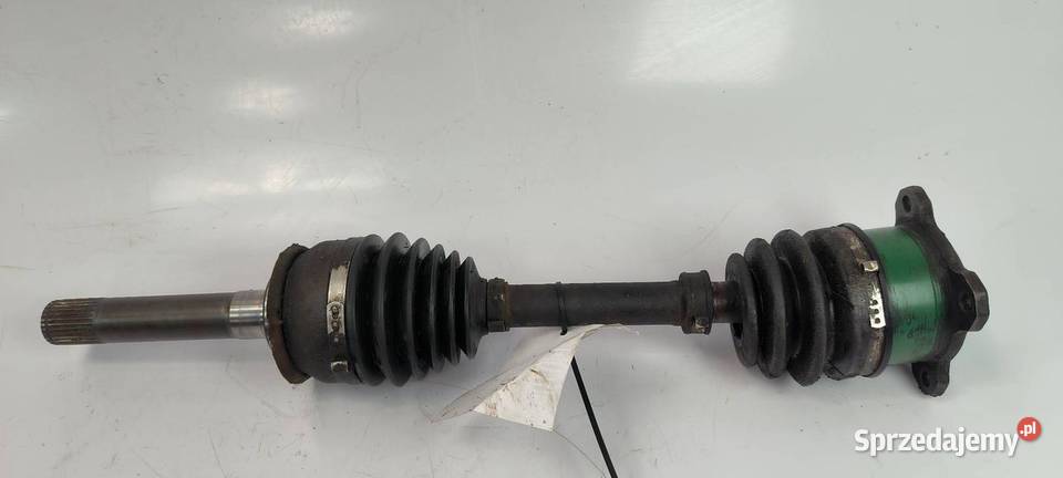 PÓŁOŚ PRAWA PRZÓD MITSHUBISHI PAJERO Lipno