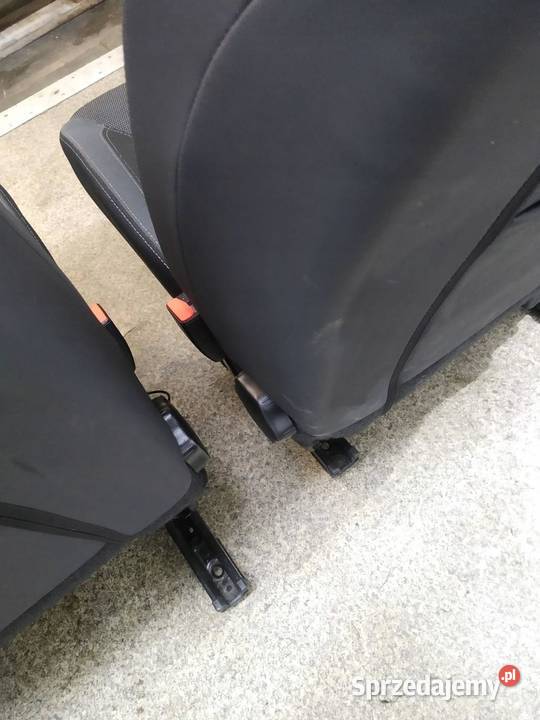 FOTELE KANAPA BOCZKI PRZÓD HB 5D KOMPLET Renault Rok produkcji 2017