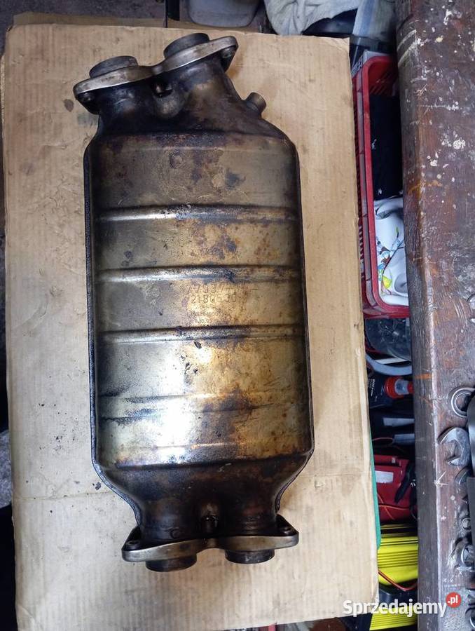 Puszka katalizatora BMW E60 E61 7793773 Szczecin