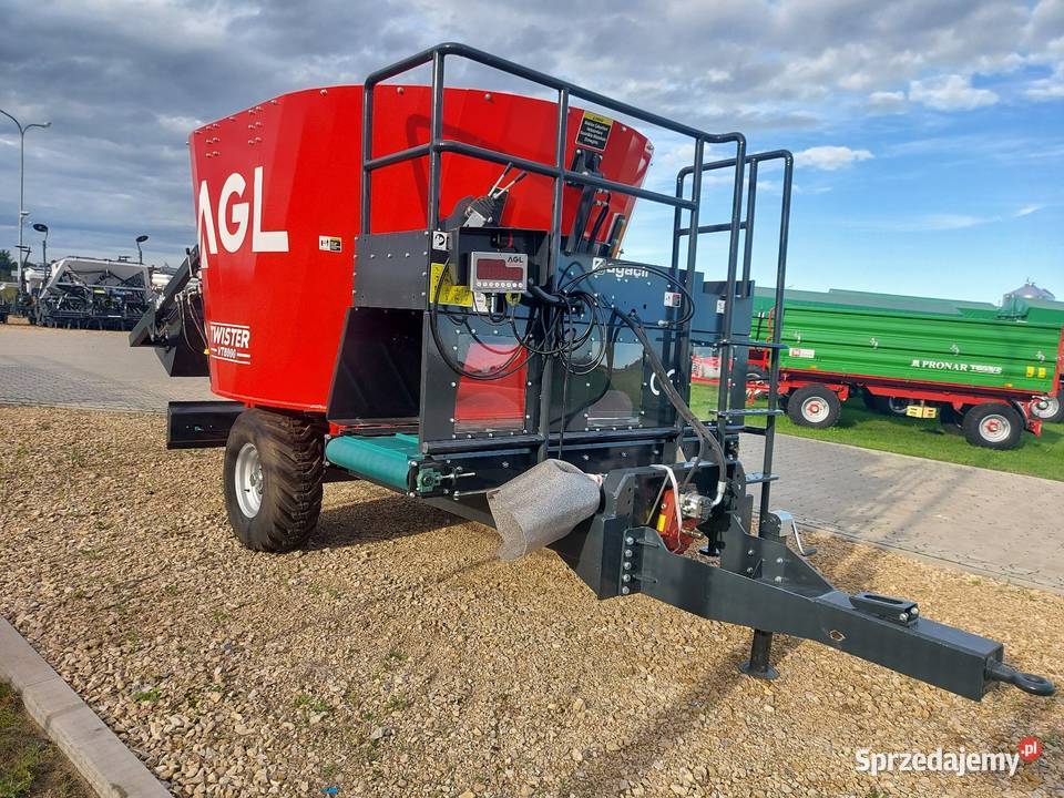 Wóz paszowy AGL Twister 8m3 Rząśno