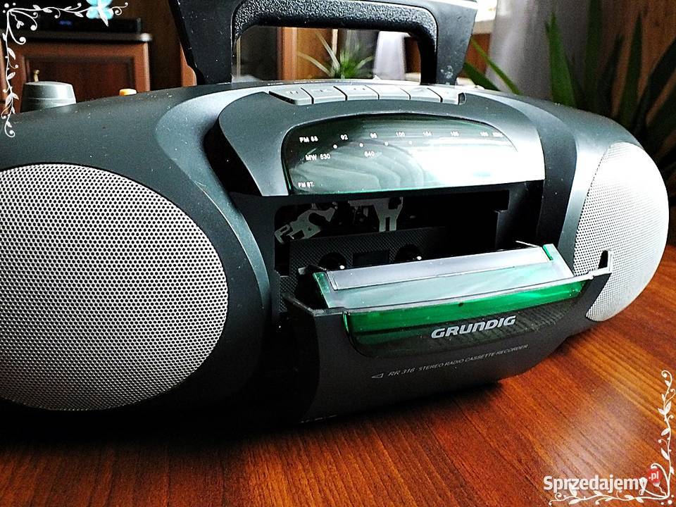 Radioodtwarzacz GRUNDIG RR316 Brak głosu w