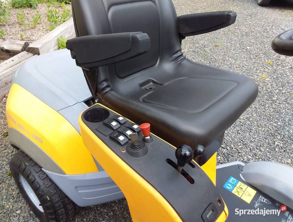 4x4 STIGA PARK RIDE ON LAWNMOWER o szerokości Kosiarki elektryczne
