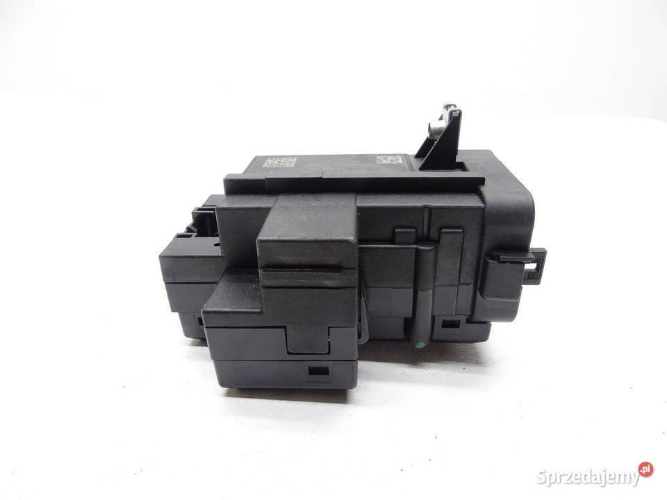 STACYJKA GNIAZDO KLUCZYKA 8K0909131D AUDI A4 B8