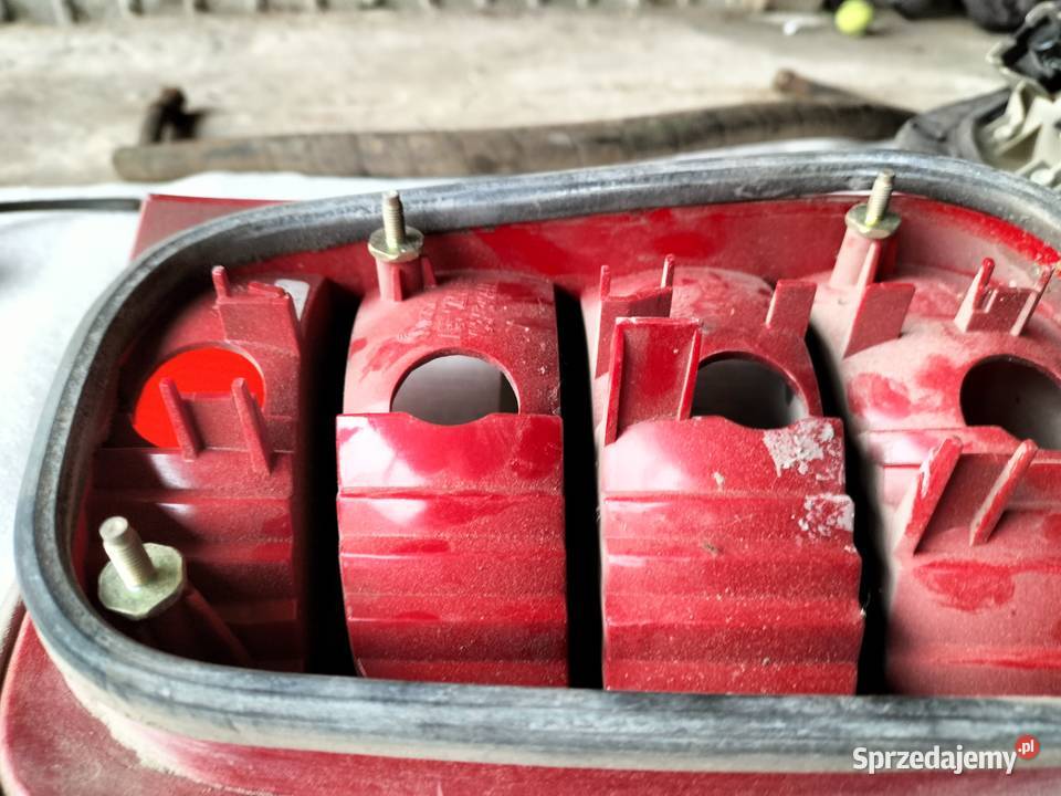 Fabia I 1 LAMPA TYŁ PRAWA Kamień-Kolonia