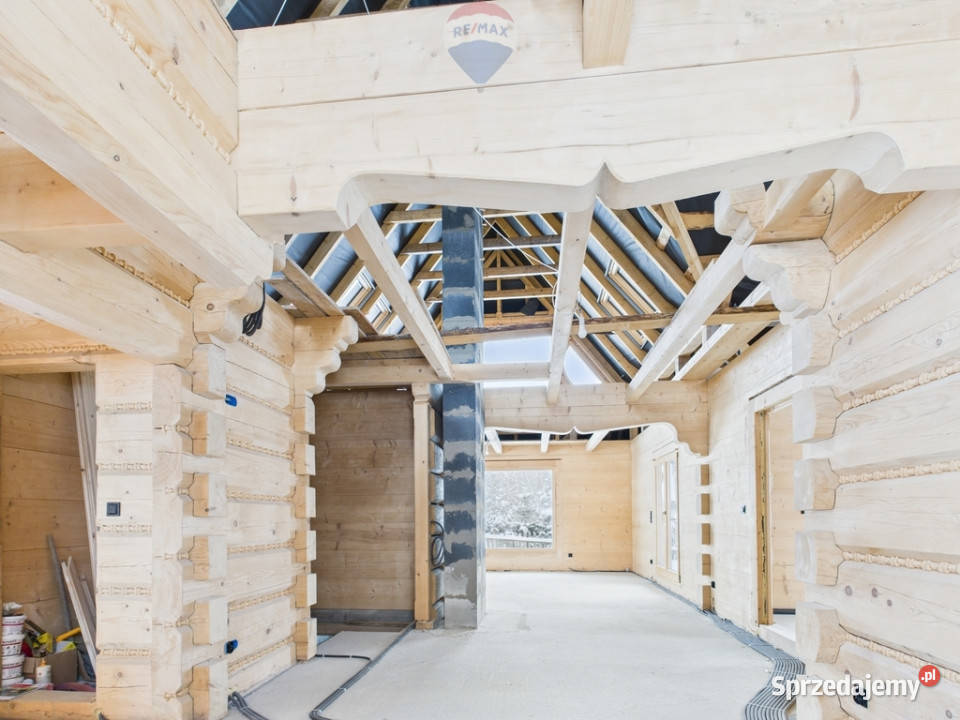 DOM Z BALI W KOŚCIELISKU