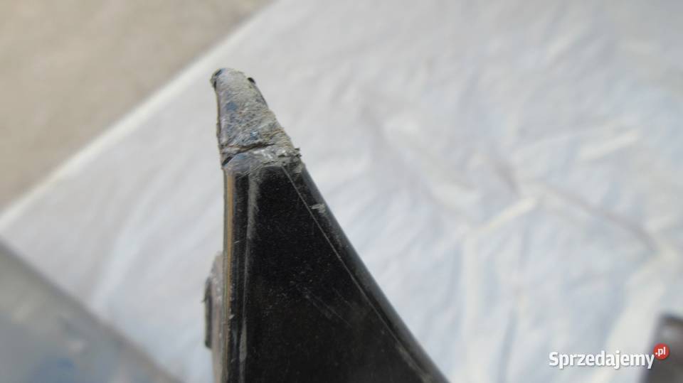 TOYOTA COROLLA E18 E16 2013 ZDERZAK TYL TYLNY osobowe Ruda Śląska